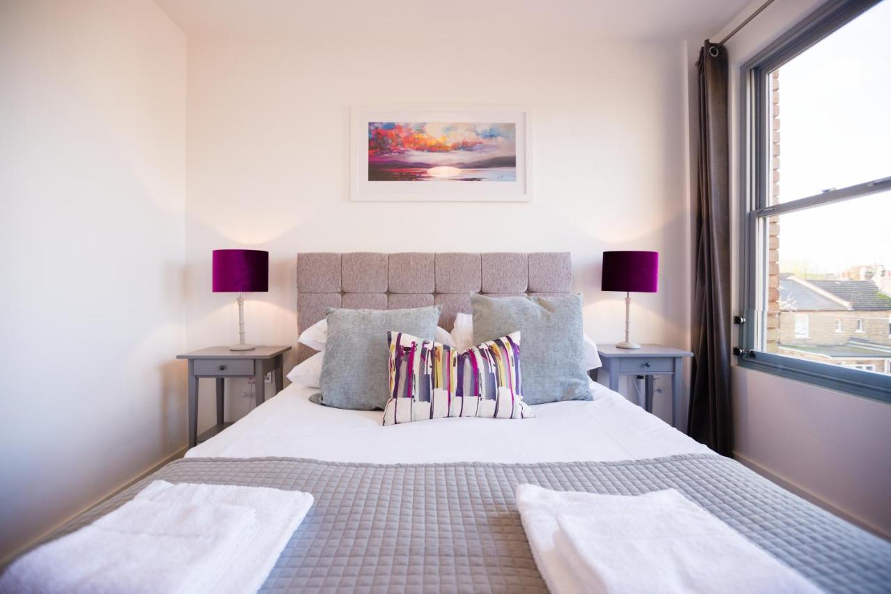 Urban Living'S ~ King Edward Luxury Apartments In The Heart Of Уиндзор Екстериор снимка