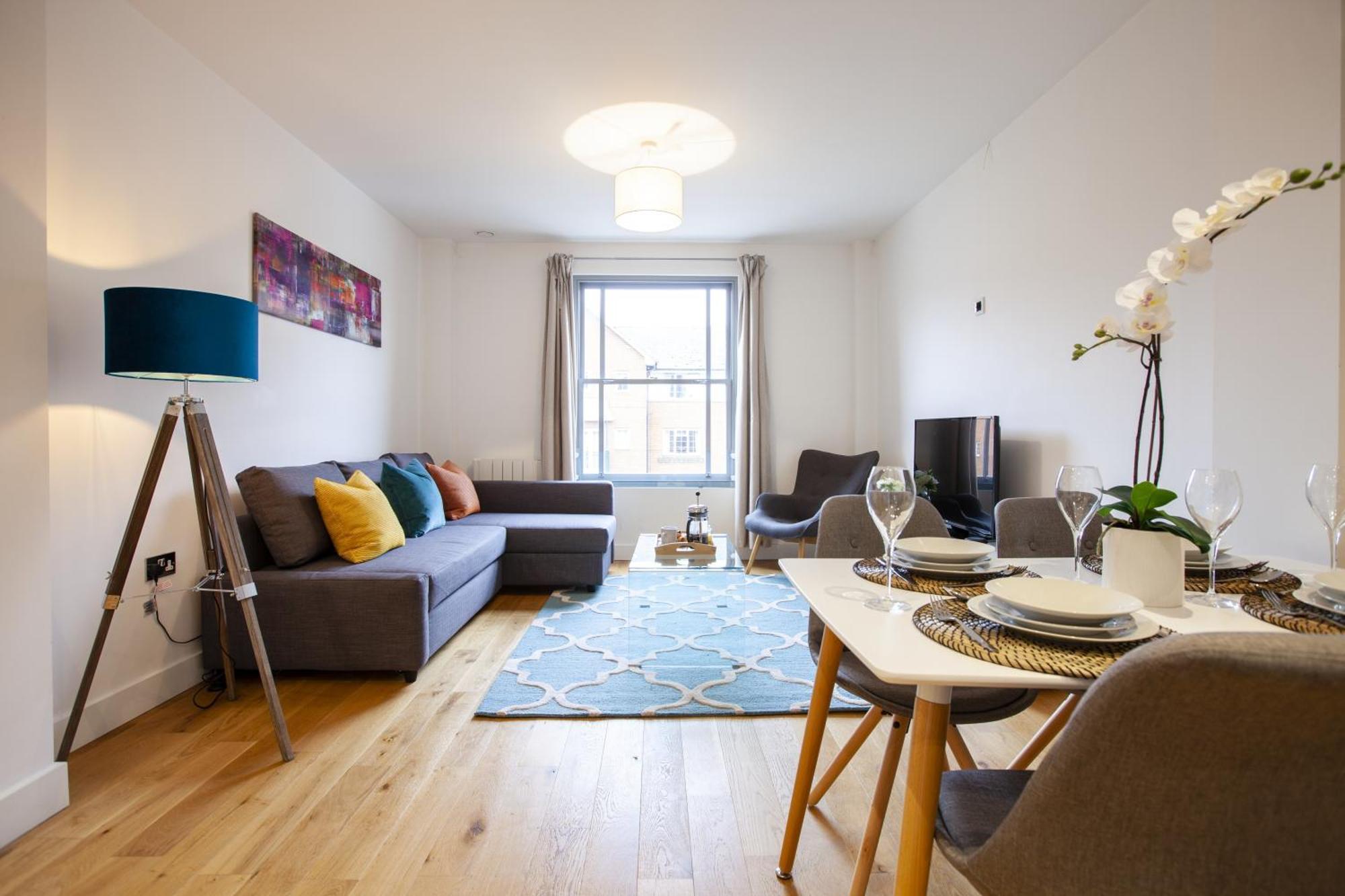Urban Living'S ~ King Edward Luxury Apartments In The Heart Of Уиндзор Екстериор снимка