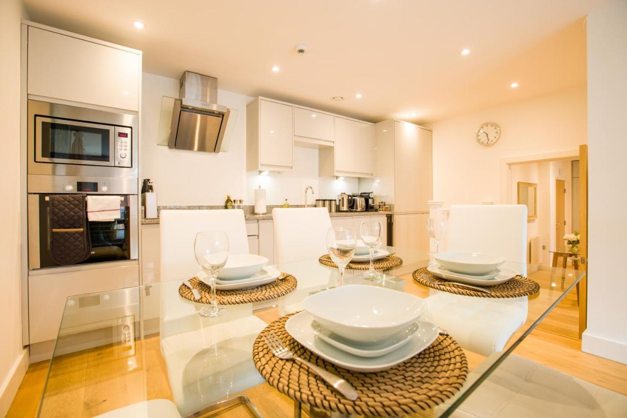 Urban Living'S ~ King Edward Luxury Apartments In The Heart Of Уиндзор Екстериор снимка