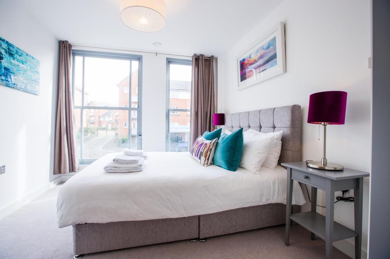 Urban Living'S ~ King Edward Luxury Apartments In The Heart Of Уиндзор Екстериор снимка
