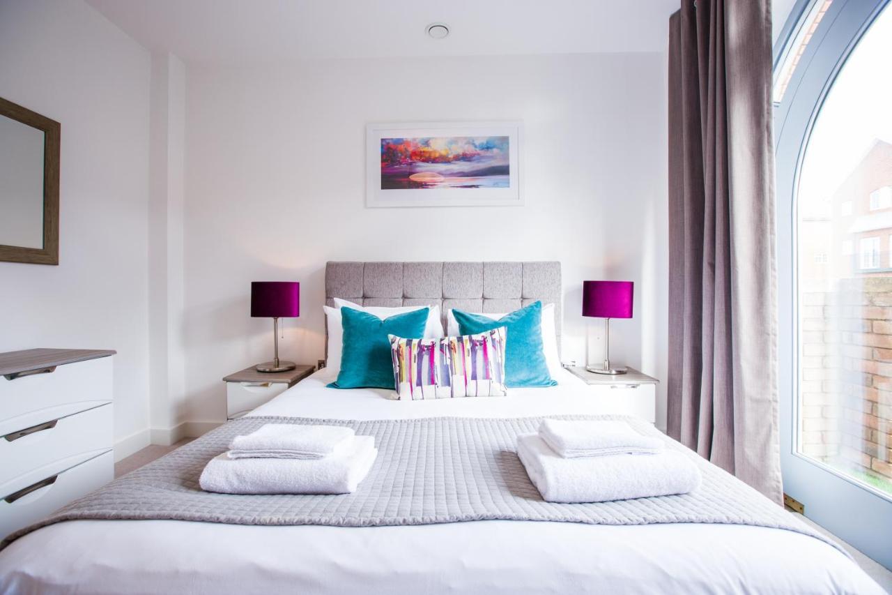 Urban Living'S ~ King Edward Luxury Apartments In The Heart Of Уиндзор Екстериор снимка